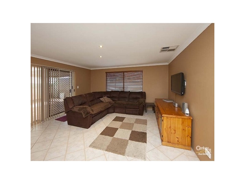 414 Moonlight Court, Huntingdale WA 6110