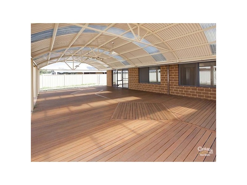 25 Merida Turn, Seville Grove WA 6112