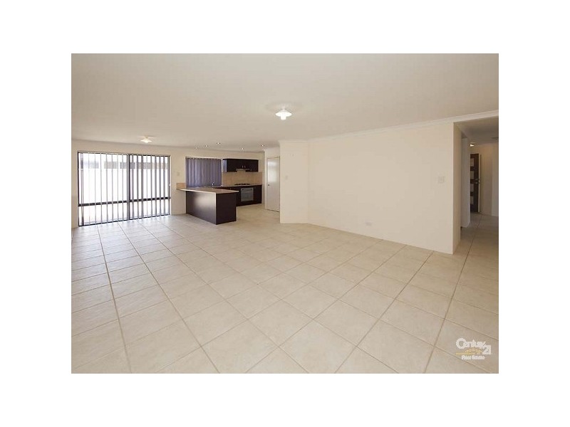 25 Merida Turn, Seville Grove WA 6112