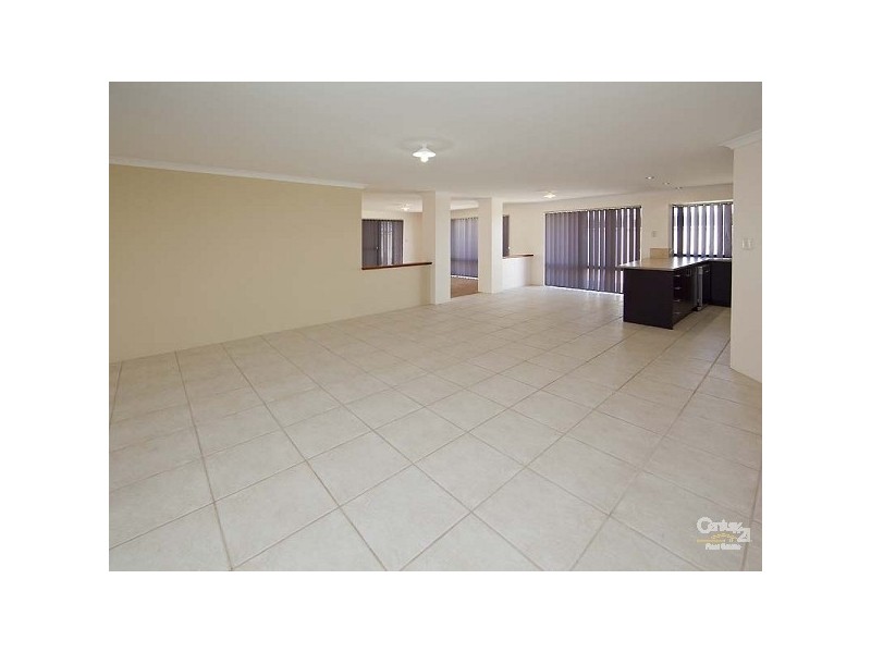 25 Merida Turn, Seville Grove WA 6112