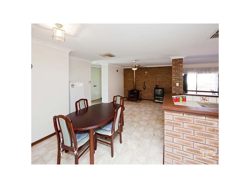 27 Hannan Place, Huntingdale WA 6110