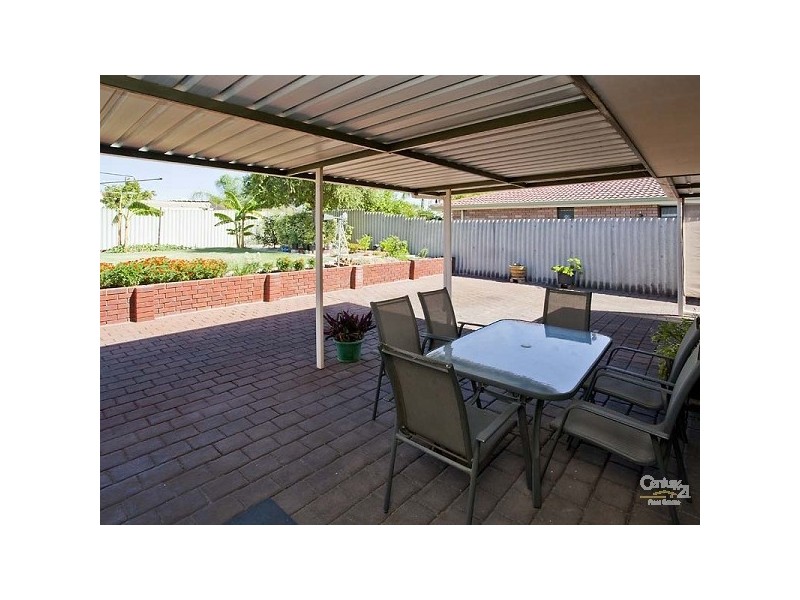 27 Hannan Place, Huntingdale WA 6110