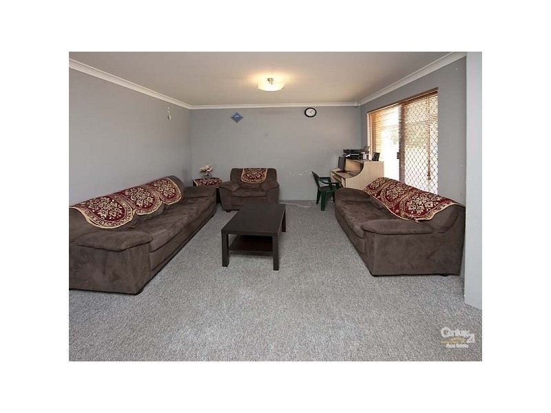 2 Bridge Road, Canning Vale WA 6155