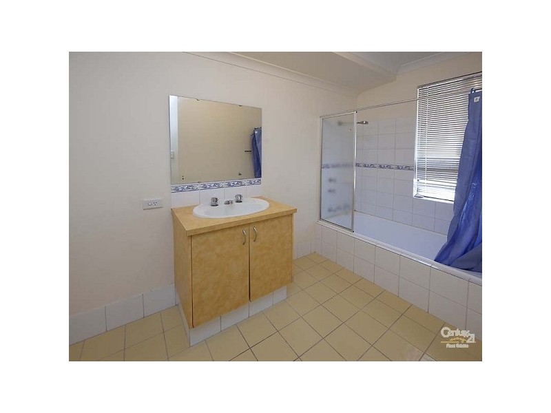 2 Bridge Road, Canning Vale WA 6155