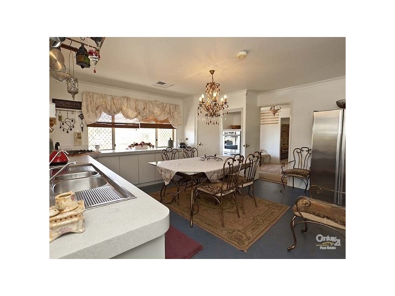 39 Mistletoe Drive, Huntingdale WA 6110