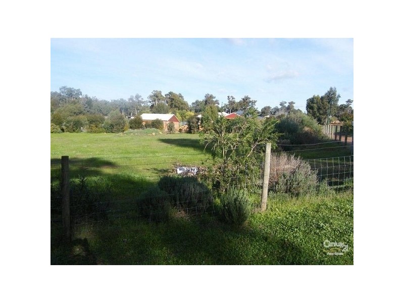 60 Marginata Parade, Jarrahdale WA 6124