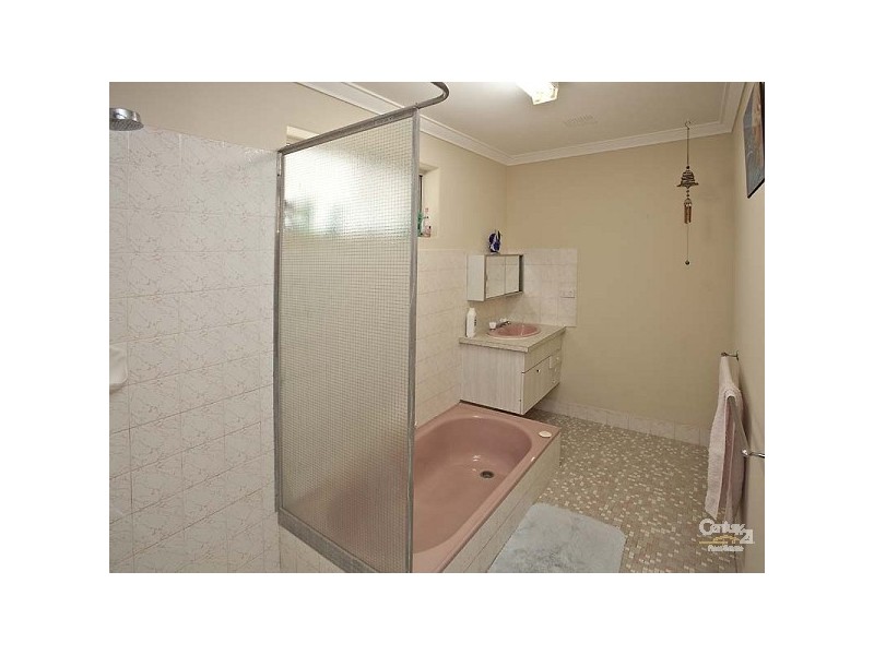 12 Norfolk Street, Forrestfield WA 6058