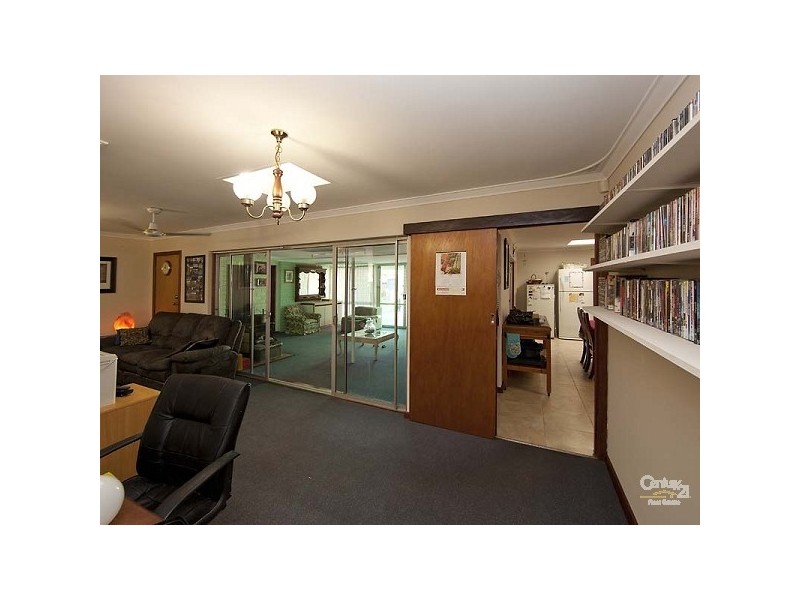 12 Norfolk Street, Forrestfield WA 6058