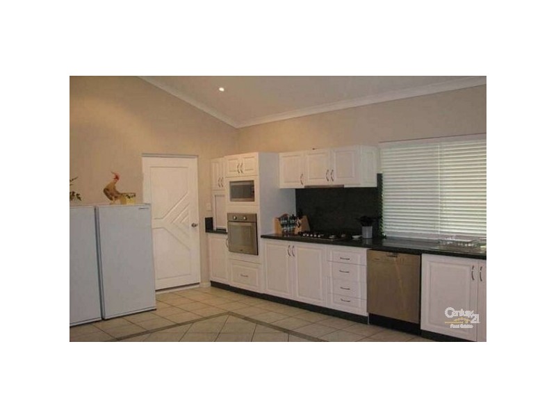 28 Goodwood Way, Canning Vale WA 6155