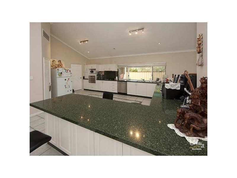 28 Goodwood Way, Canning Vale WA 6155