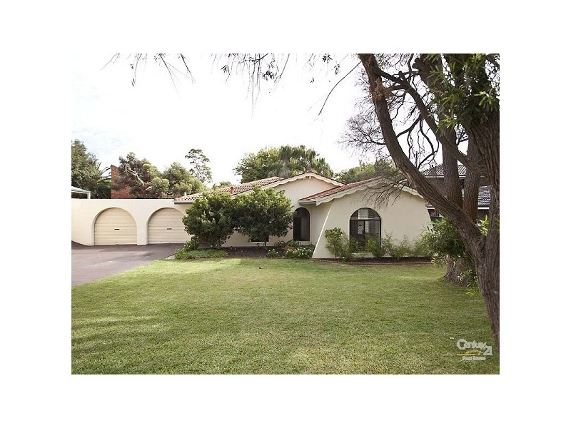 90 Regency Drive, Thornlie WA 6108