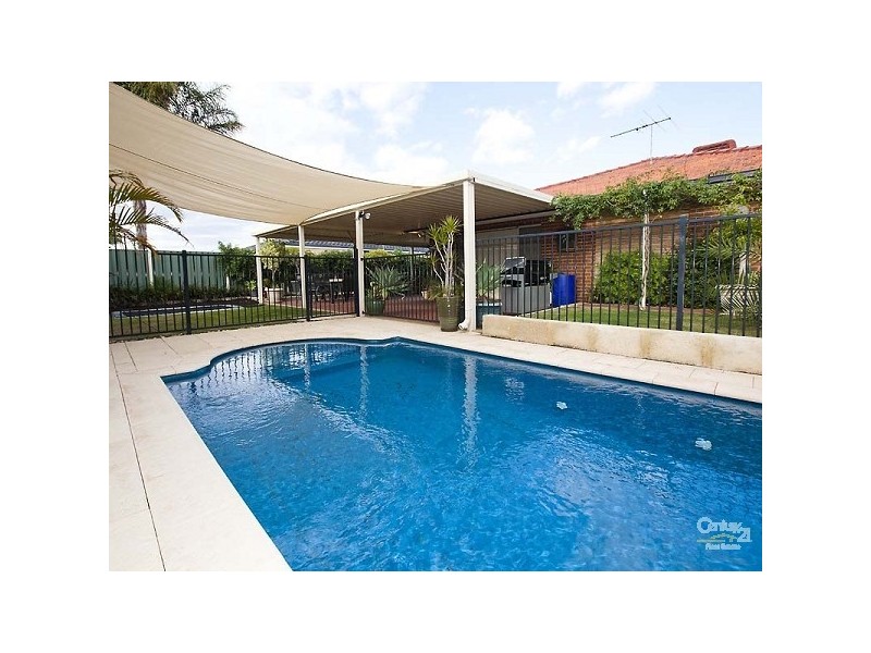 4 Cardiff Loop, Huntingdale WA 6110