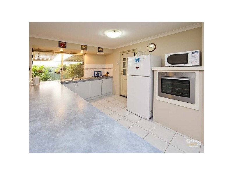 4 Cardiff Loop, Huntingdale WA 6110