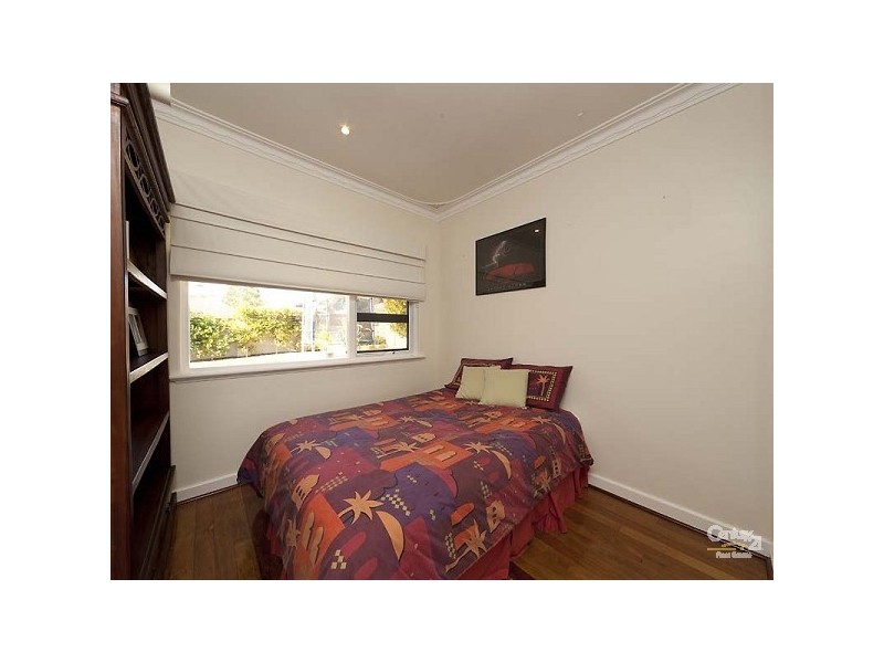 59 Redwood Crescent, Melville WA 6156