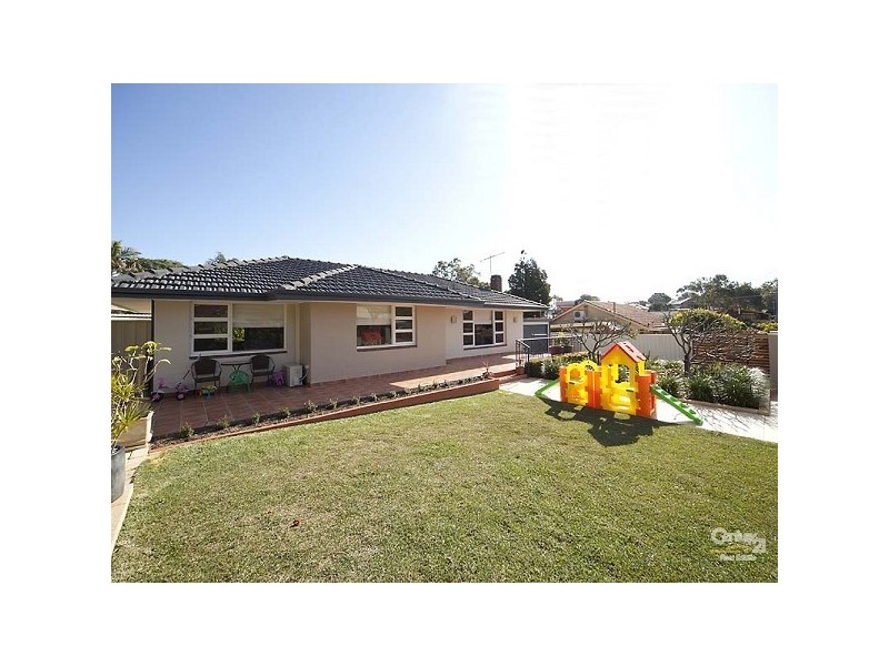 59 Redwood Crescent, Melville WA 6156