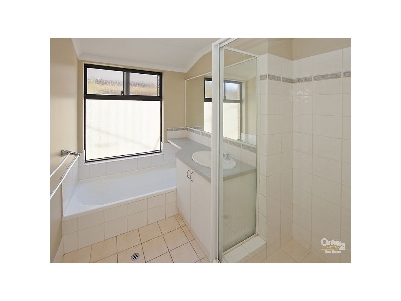 20 Deflexa Road, Canning Vale WA 6155