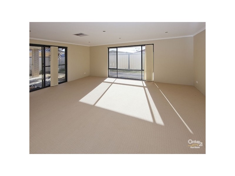 20 Deflexa Road, Canning Vale WA 6155