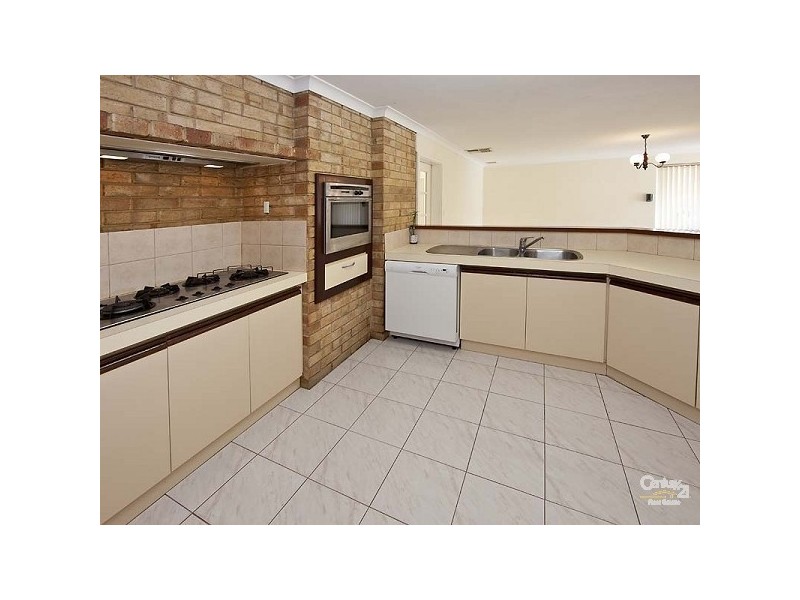 15 Pimelia Grove, Thornlie WA 6108