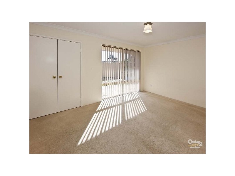 15 Pimelia Grove, Thornlie WA 6108