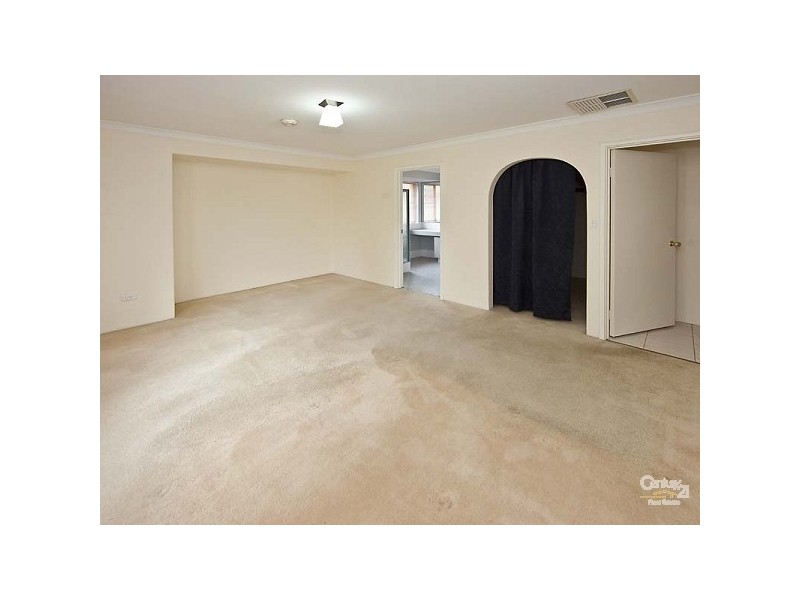 15 Pimelia Grove, Thornlie WA 6108