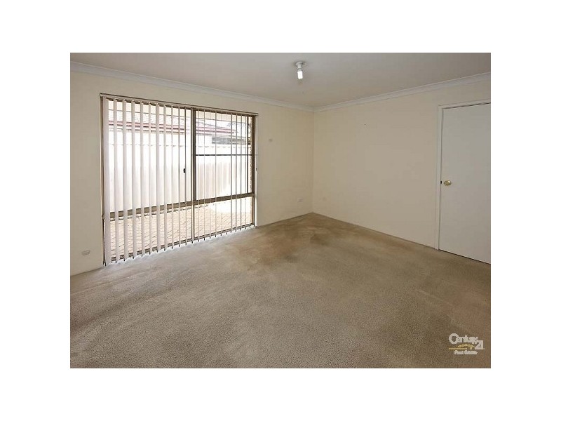 15 Pimelia Grove, Thornlie WA 6108