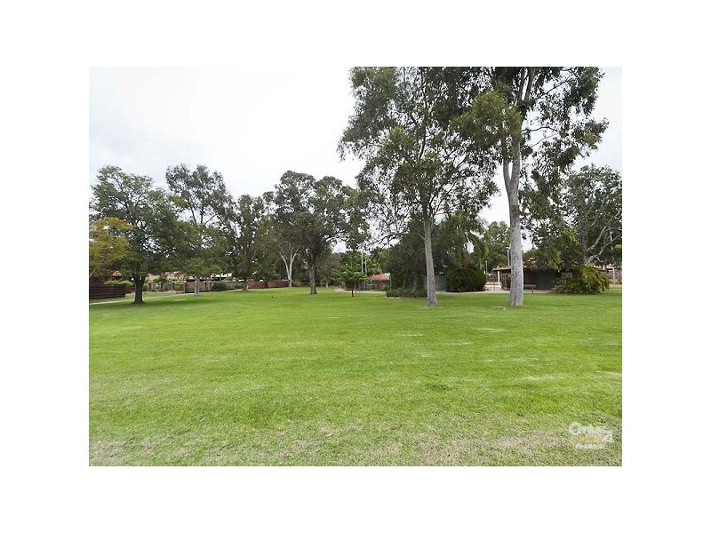 22 Princeton Court, Thornlie WA 6108