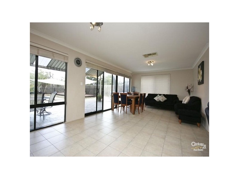 101 Luyer Avenue, Beckenham WA 6107