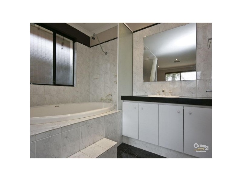 101 Luyer Avenue, Beckenham WA 6107