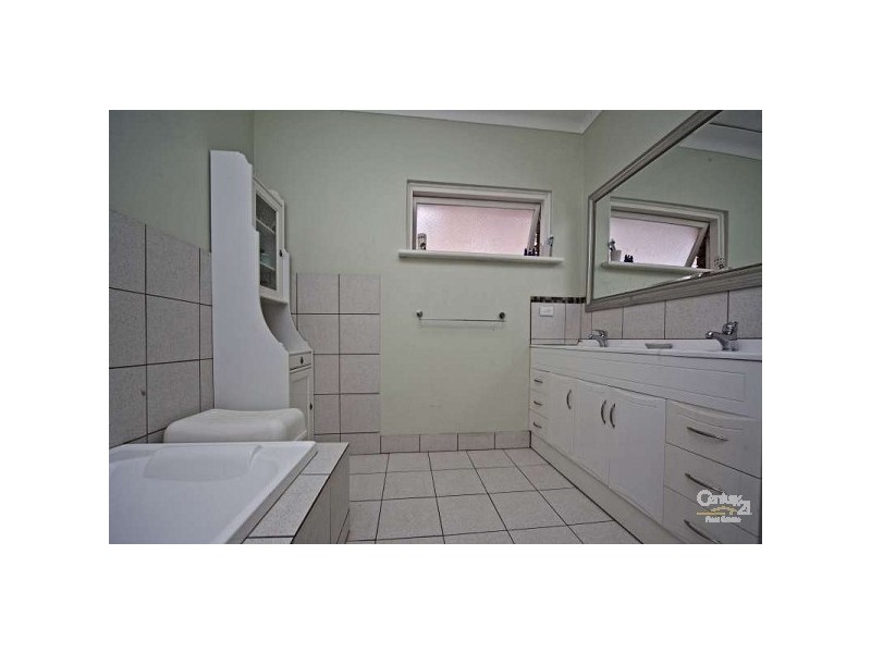 28 Michael Street, Beaconsfield WA 6162