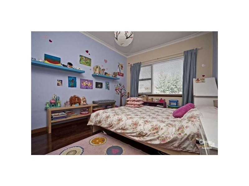 28 Michael Street, Beaconsfield WA 6162