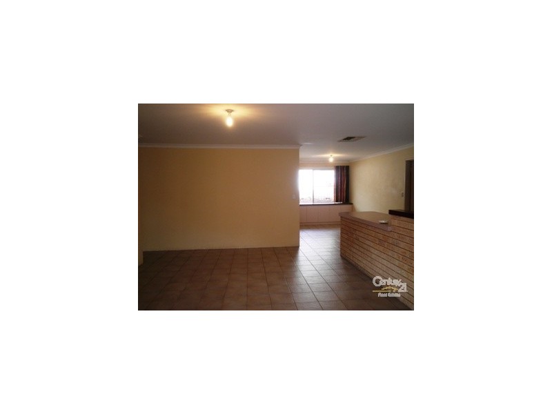 6 Wineberry Loop, South Lake WA 6164