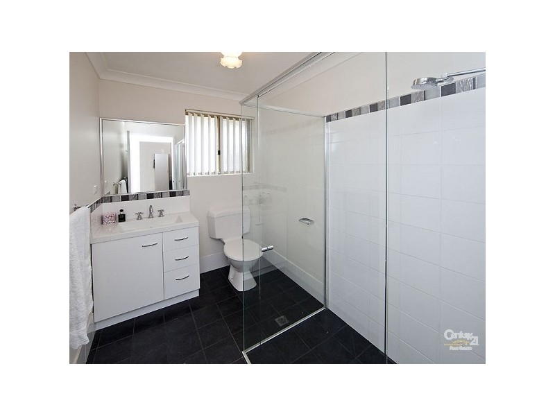 7/20 Charlton Place, Thornlie WA 6108