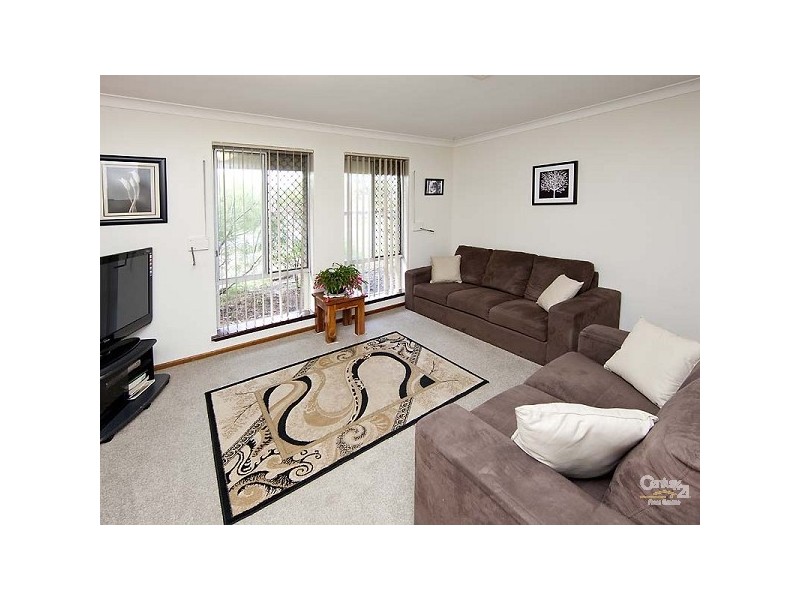 9 Newborough Place, Huntingdale WA 6110