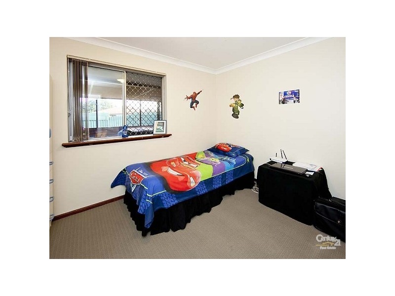 9 Newborough Place, Huntingdale WA 6110