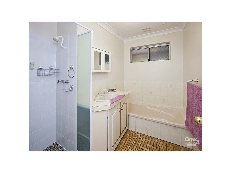 9 Newborough Place, Huntingdale WA 6110