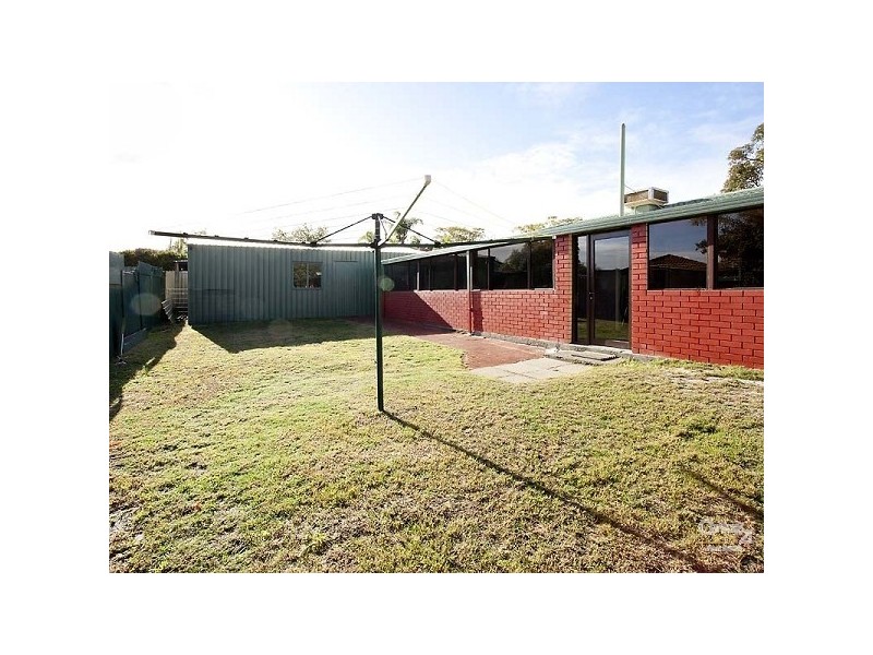 9 Newborough Place, Huntingdale WA 6110