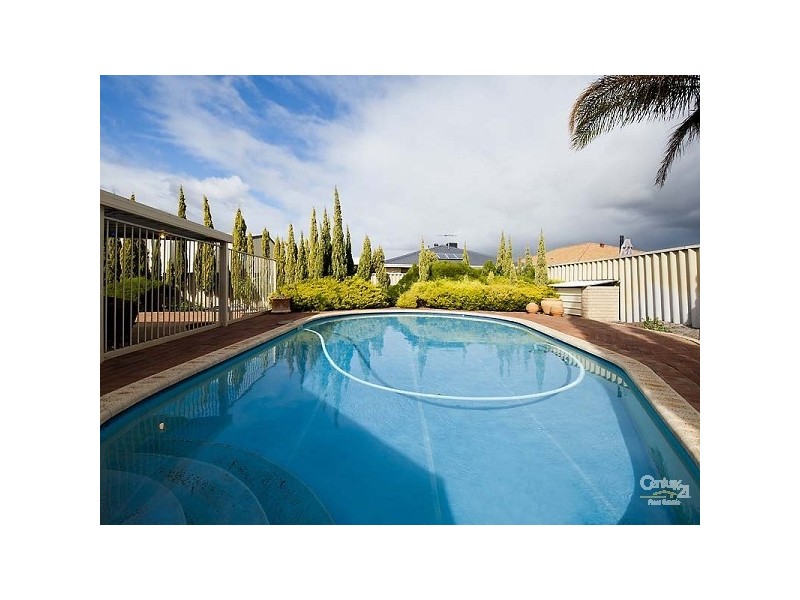 43 Brunswick Road, Thornlie WA 6108