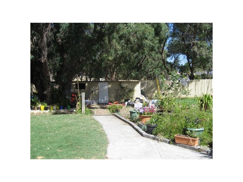 11 Reigate Street, Gosnells WA 6110