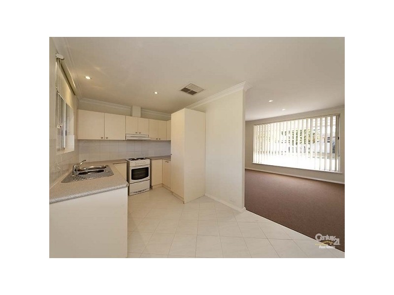 4 Glenhurst Court, Camillo WA 6111
