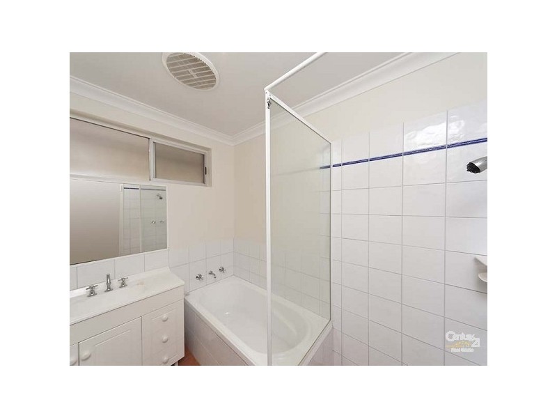 4 Glenhurst Court, Camillo WA 6111