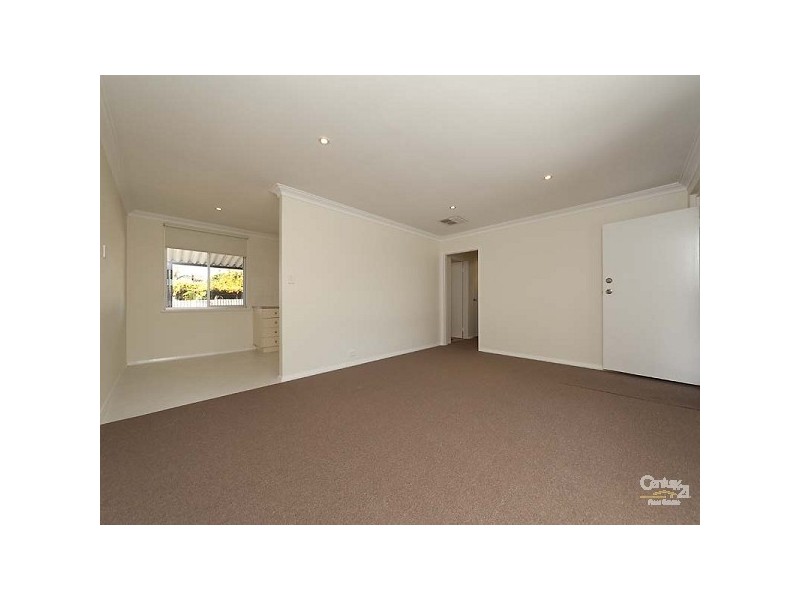 4 Glenhurst Court, Camillo WA 6111