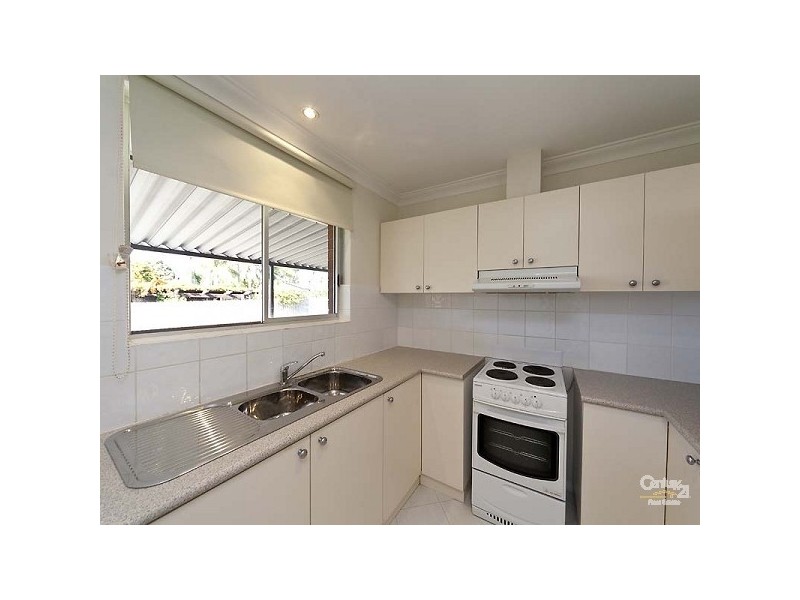 4 Glenhurst Court, Camillo WA 6111