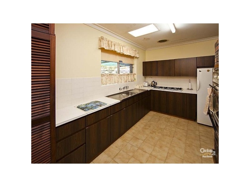 67 Berehaven Avenue, Thornlie WA 6108