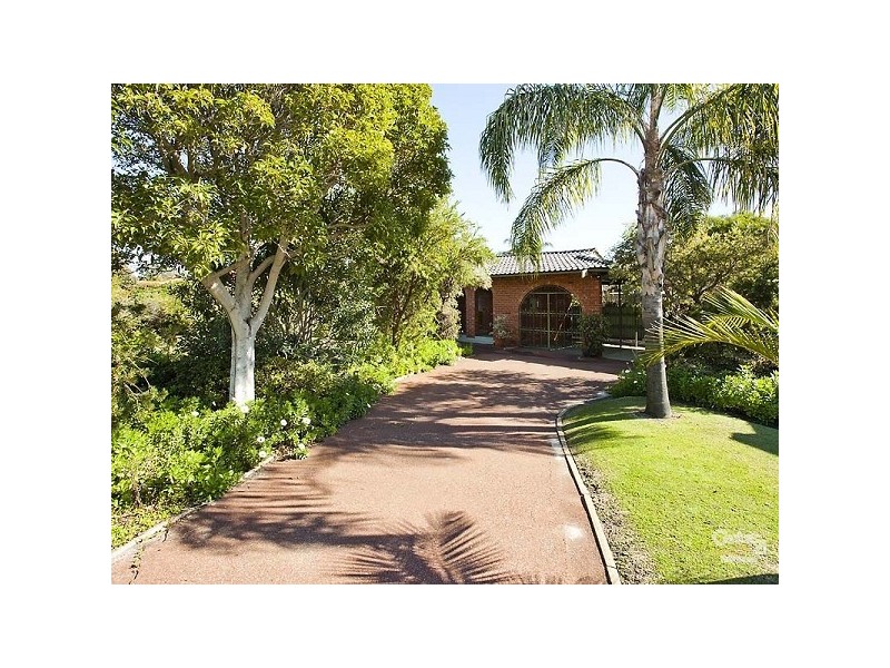 67 Berehaven Avenue, Thornlie WA 6108