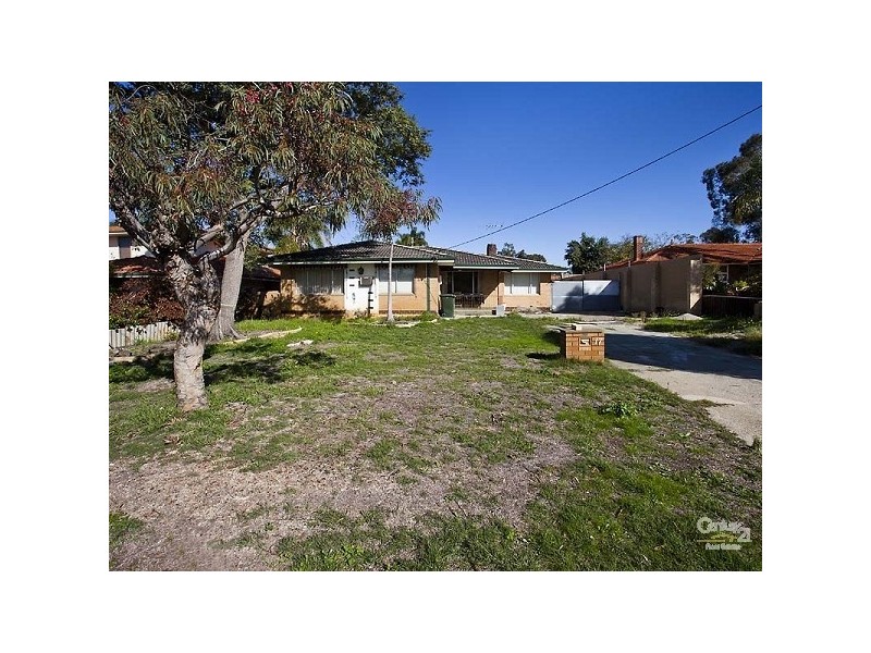 17 Lennox Road, Thornlie WA 6108