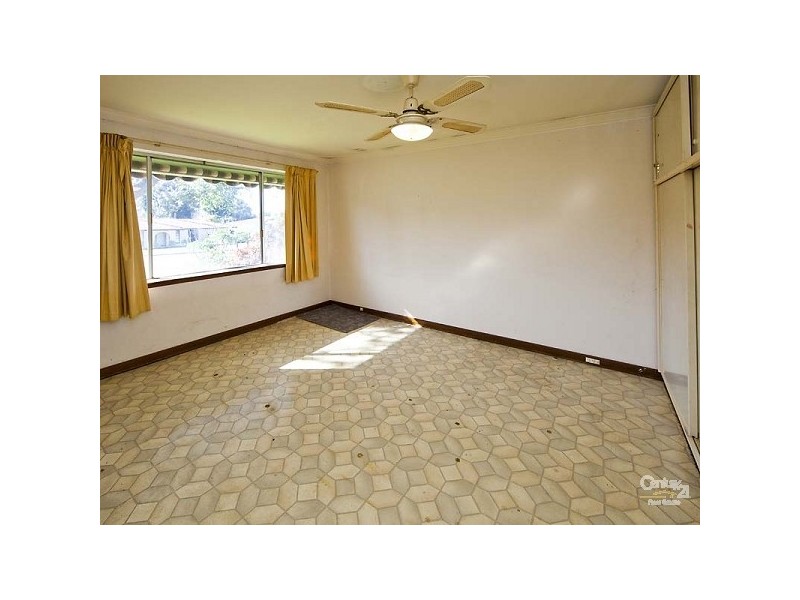 17 Lennox Road, Thornlie WA 6108