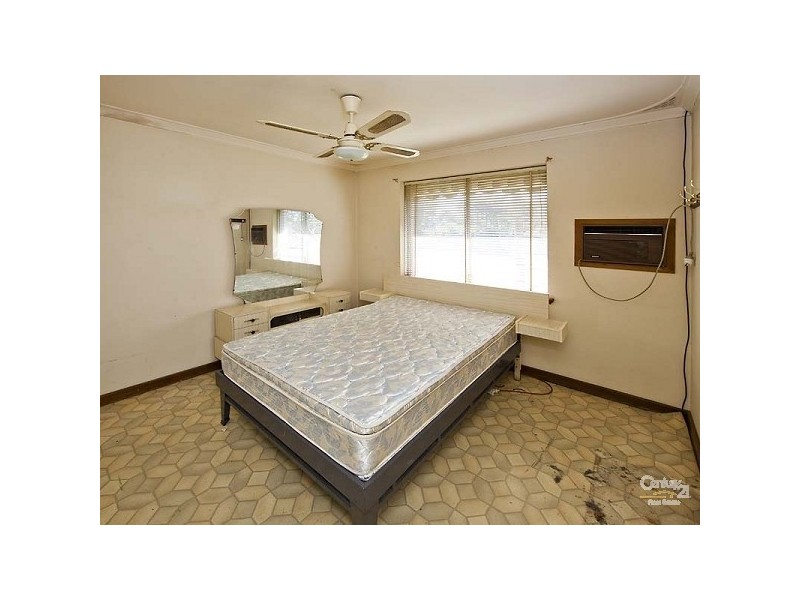 17 Lennox Road, Thornlie WA 6108