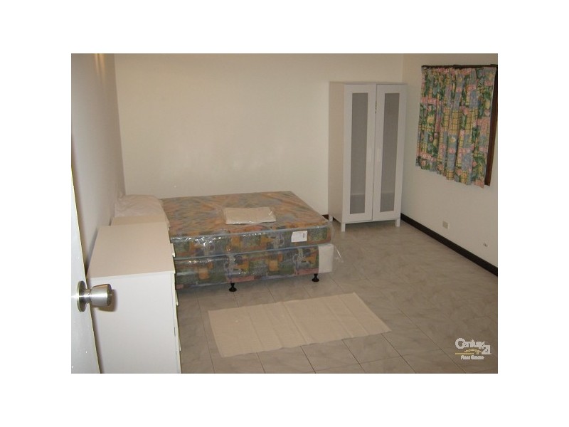 22 Oswald Street, Coolbellup WA 6163