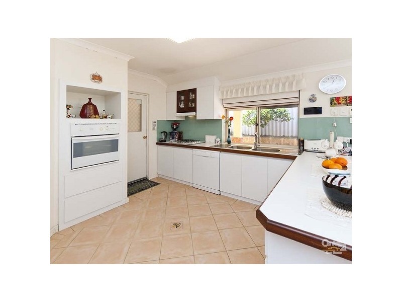 8 Moresby Close, Bibra Lake WA 6163