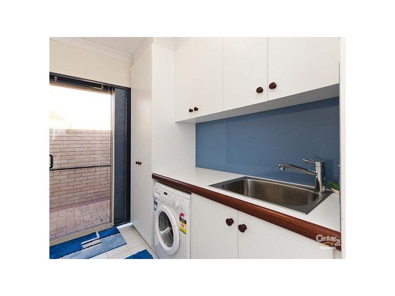 8 Moresby Close, Bibra Lake WA 6163